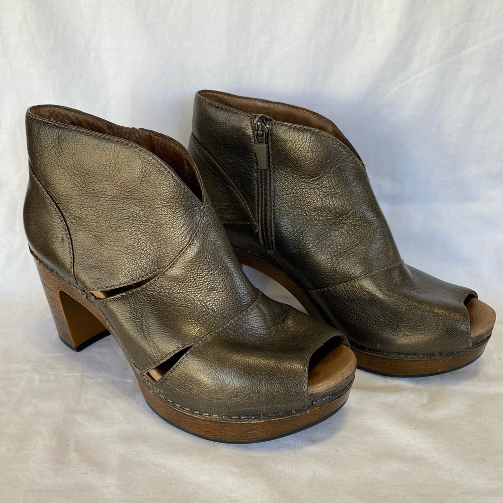 Dansko chunky sandals, bronze